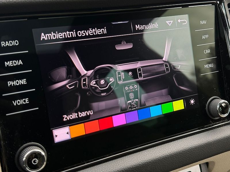 Škoda Kodiaq 2.0TDI 147kW 4x4 DSG L&K Tažné - fotka 12 z 15