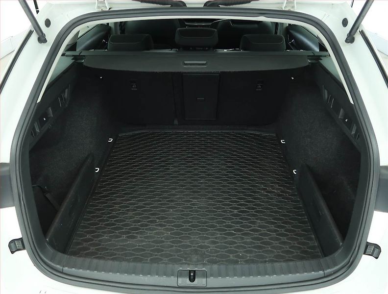 Škoda Octavia (2020) 2.0 TDI, ČR,1.maj, Tempomat - fotka 13 z 16