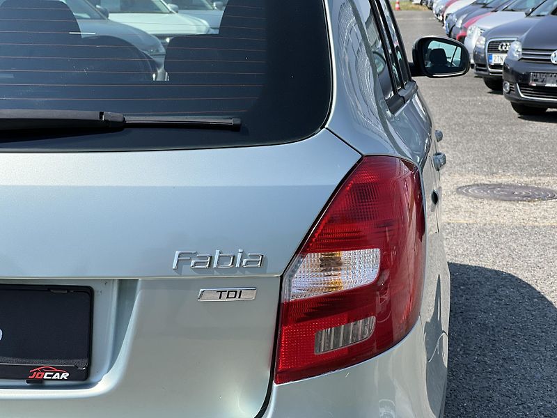 Škoda Fabia 1.6TDi 55KW KLIMA ALU PŮVOD ČR - fotka 33 z 34