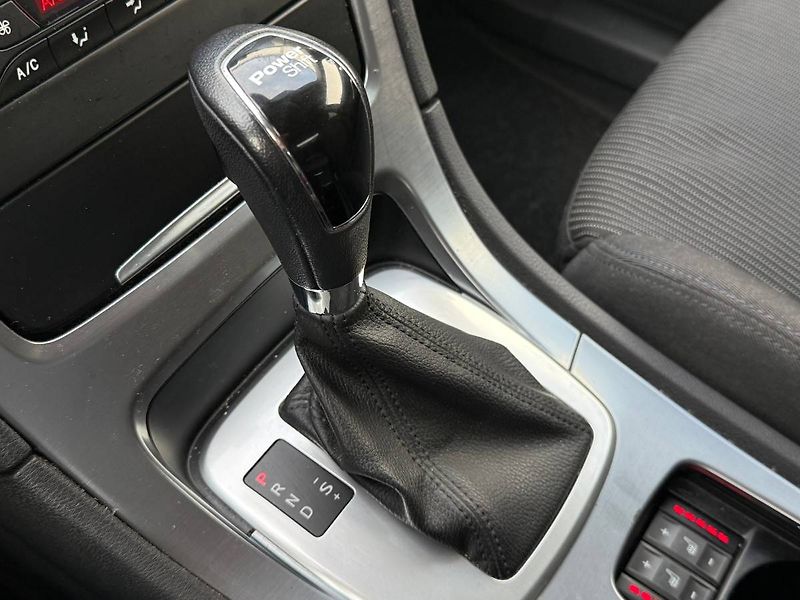 Ford Mondeo (2011) 2.0 TDCi 120 kW AT - fotka 14 z 22