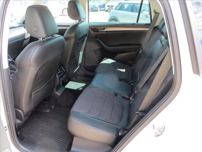 Škoda Kodiaq 2,0 TSI 140kW DSG 4x4 Style - fotka 26 z 28
