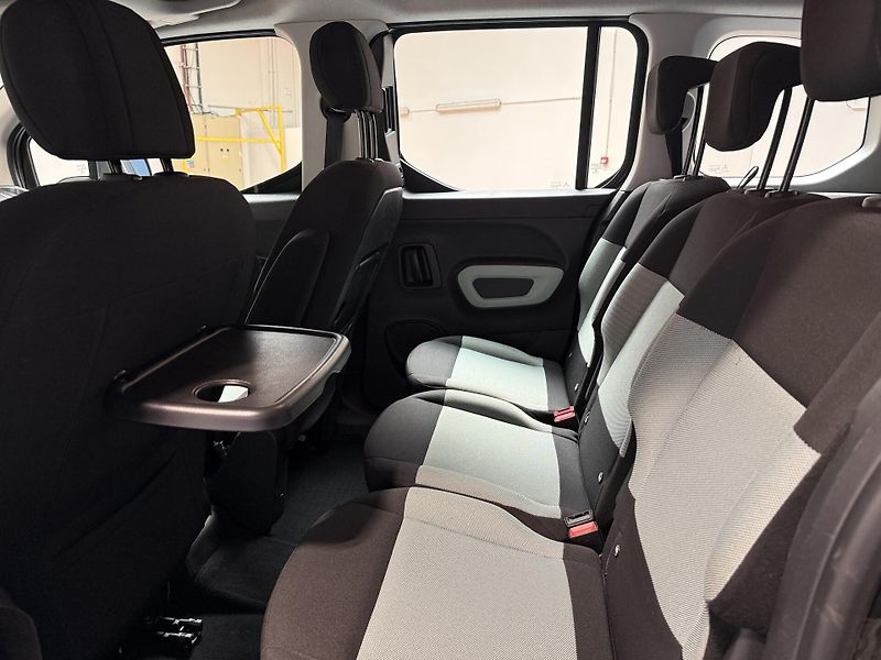 Citroën ë-Berlingo 1.5 BlueHDi 100 Feel - fotka 11 z 12