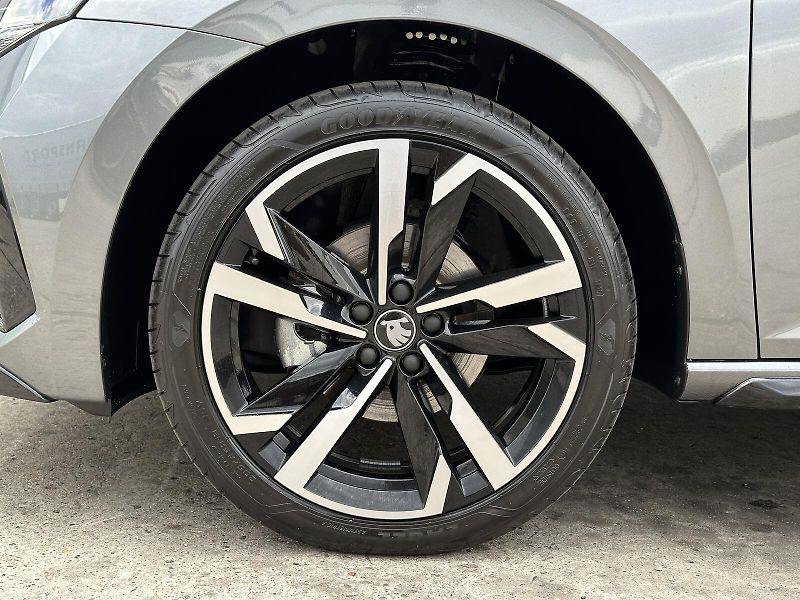 Škoda Scala 1.0TSi 116PS Monte Carlo Matri - fotka 13 z 46