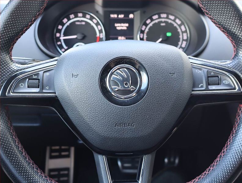 Škoda Octavia (2015) RS 2.0 TDI, Automat, Kůže - fotka 18 z 19