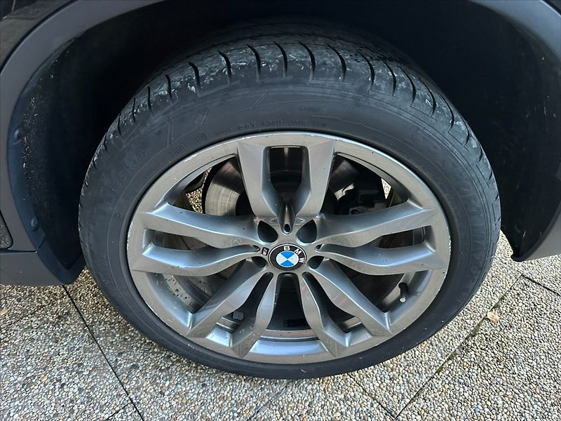 BMW X6 3,0 M50D X Drive 280kW-CZ-serv - fotka 42 z 47