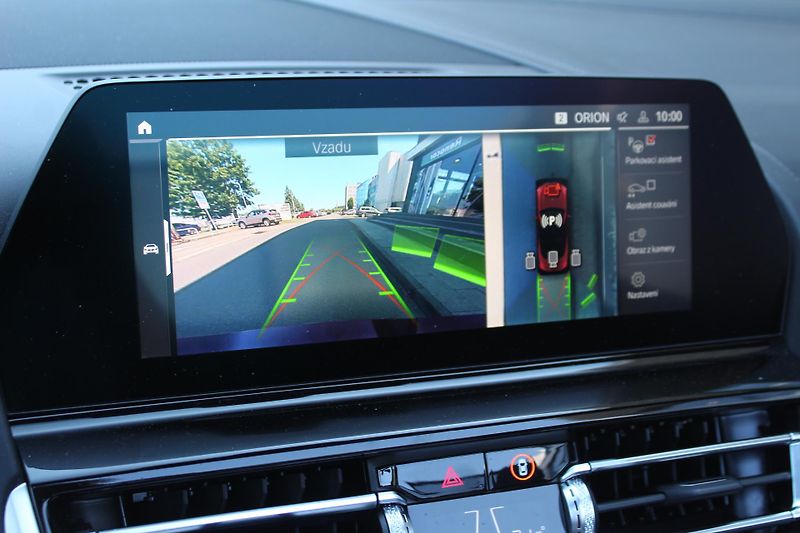 BMW Řada 8 840i xDrive Convertible - fotka 20 z 27