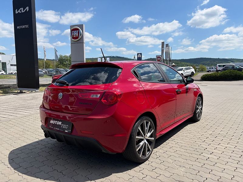 Alfa Romeo Giulietta 1.4 T Multiair 120k Sprint - fotka 3 z 9