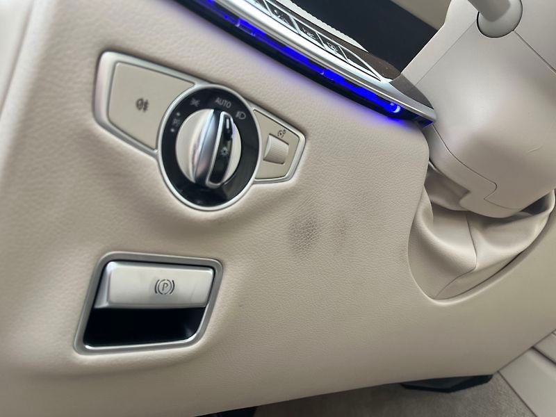 Mercedes-Benz Třídy S Třída S 560 4MATIC - fotka 12 z 18