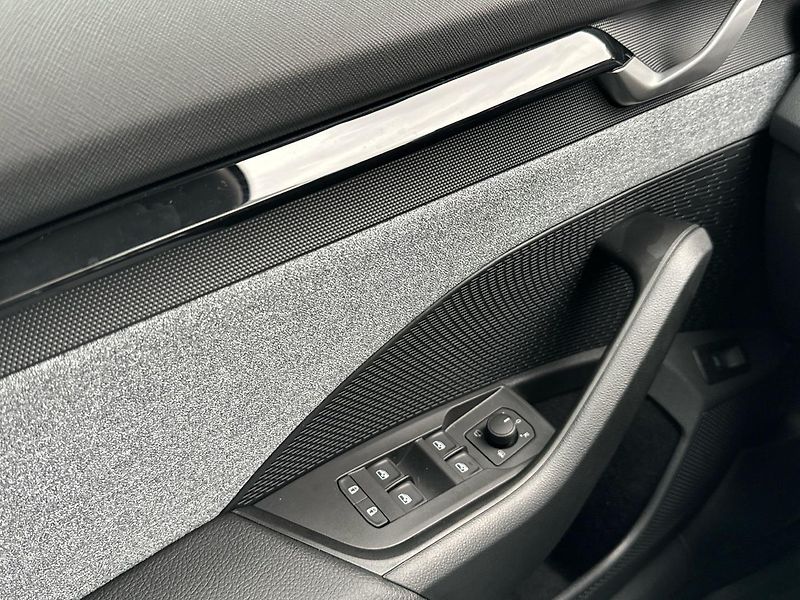 Škoda Octavia Combi 1,5 TSI 110kW DSG - fotka 14 z 24