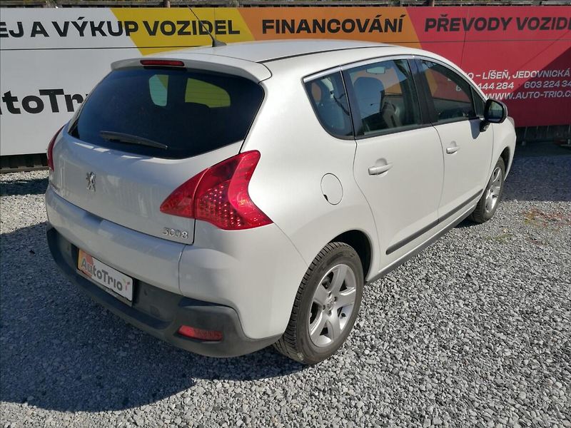 Peugeot 3008 1,6 i - fotka 3 z 19