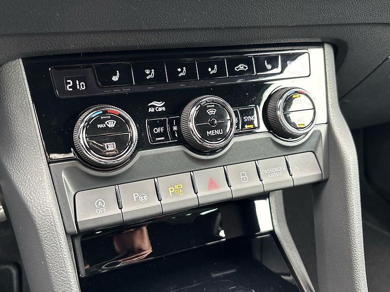Škoda Karoq SPORT LINE - fotka 20 z 30