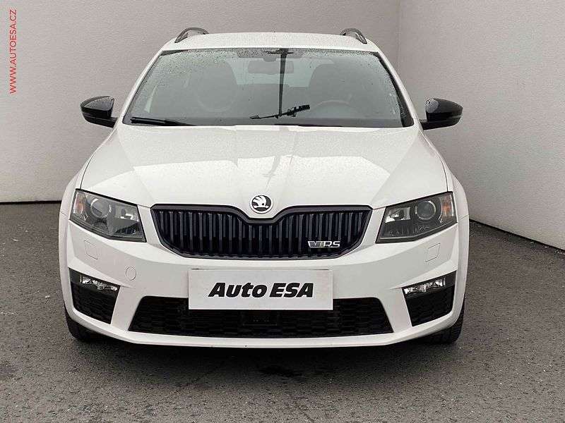 Škoda Octavia (2016) 2.0 TDi, RS, bixen, TZ, +kola - fotka 2 z 18
