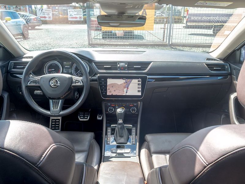 Škoda Superb (2017) 12/17 ČR 2.0TDI–LAURIN KLEMENT - fotka 11 z 58