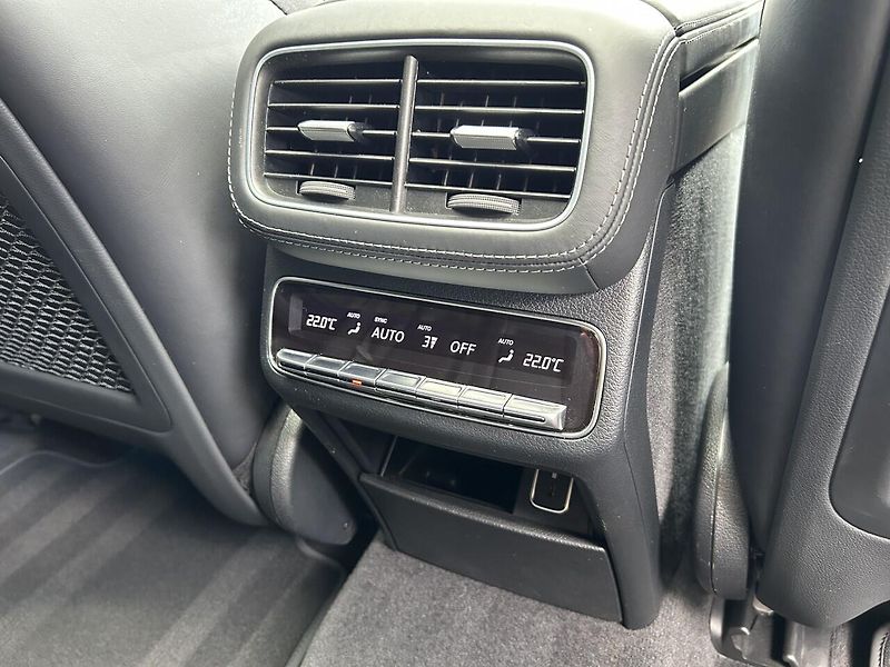 Mercedes-Benz GLE 53 AMG 4MATIC+ AIRMATIC Coupe - fotka 34 z 39