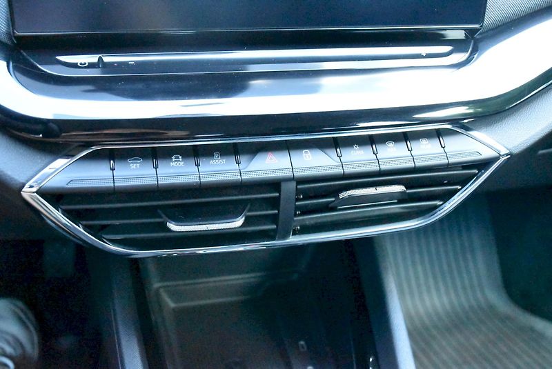 Škoda Octavia (2023) Style Plus 1.5 eTSI DSG - fotka 24 z 34