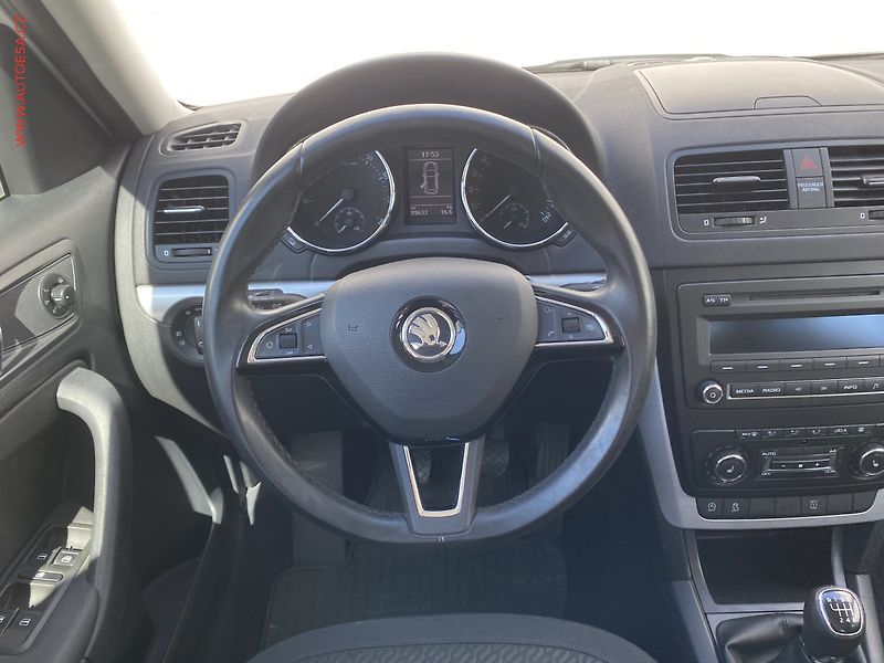 Škoda Yeti (2013) 1.4 TSi, Ambition, výhřev - fotka 11 z 16