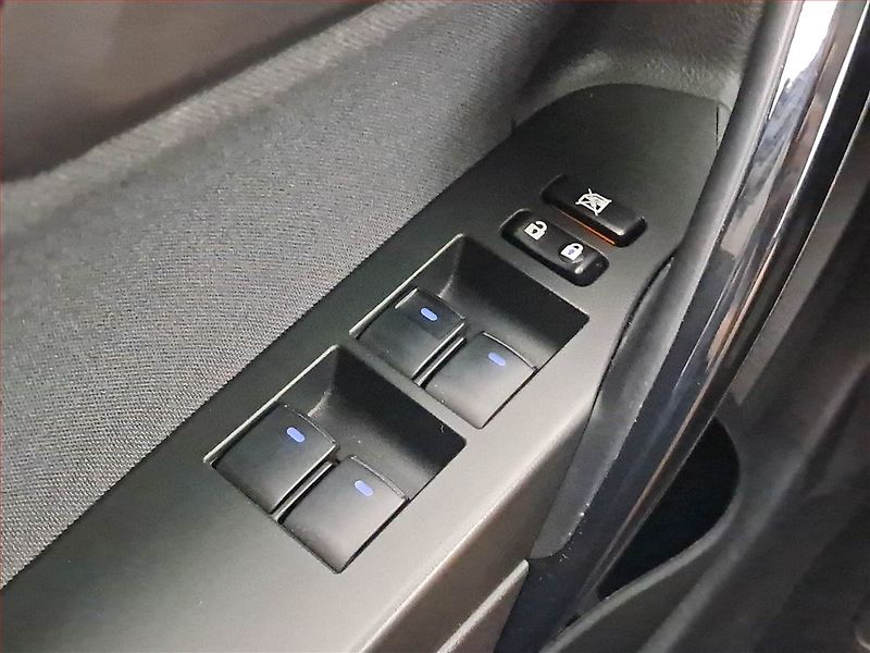 Toyota Auris (2018) 1.6 Valvematic, Automat, ČR - fotka 21 z 21