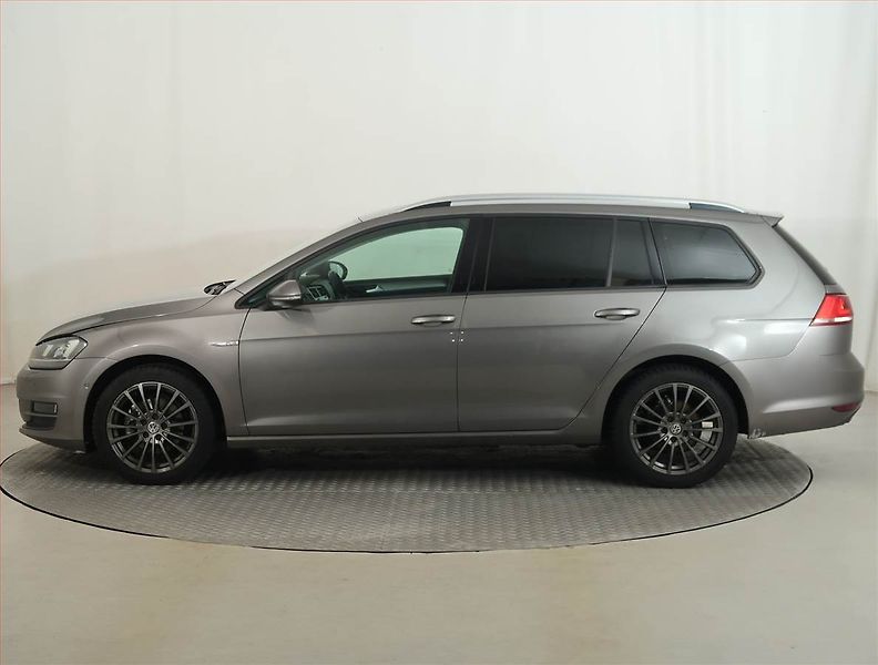 Volkswagen Golf (2016) 1.6 TDI, Tempomat - fotka 3 z 13