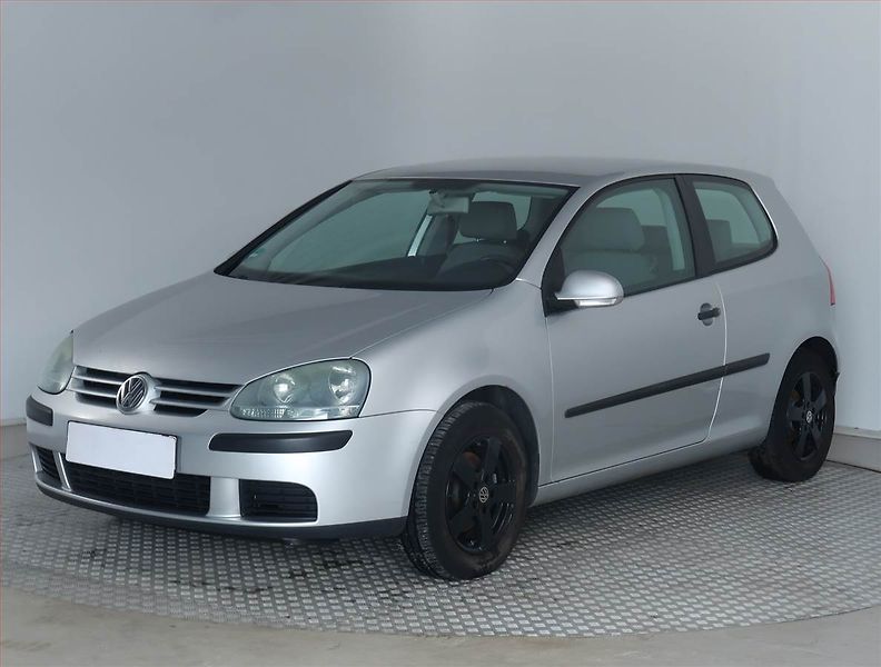 Volkswagen Golf (2004) 1.6 FSI, po STK, pěkný stav - fotka 2 z 15