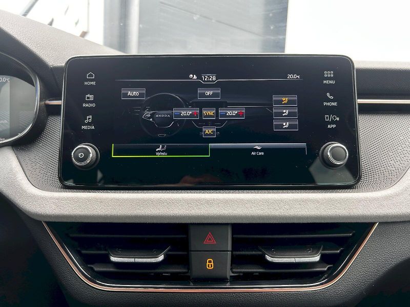 Škoda Kamiq (2025) 1.0 TSI 85kW MP6 Top Selection - fotka 20 z 33
