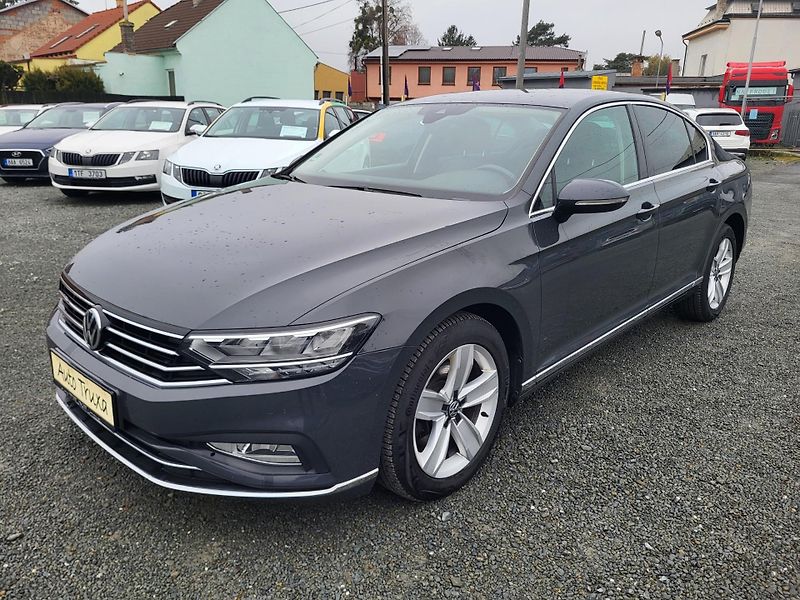 Volkswagen Passat SEDAN 2.0 TDi ELEGANCE *ČR - fotka 1 z 46