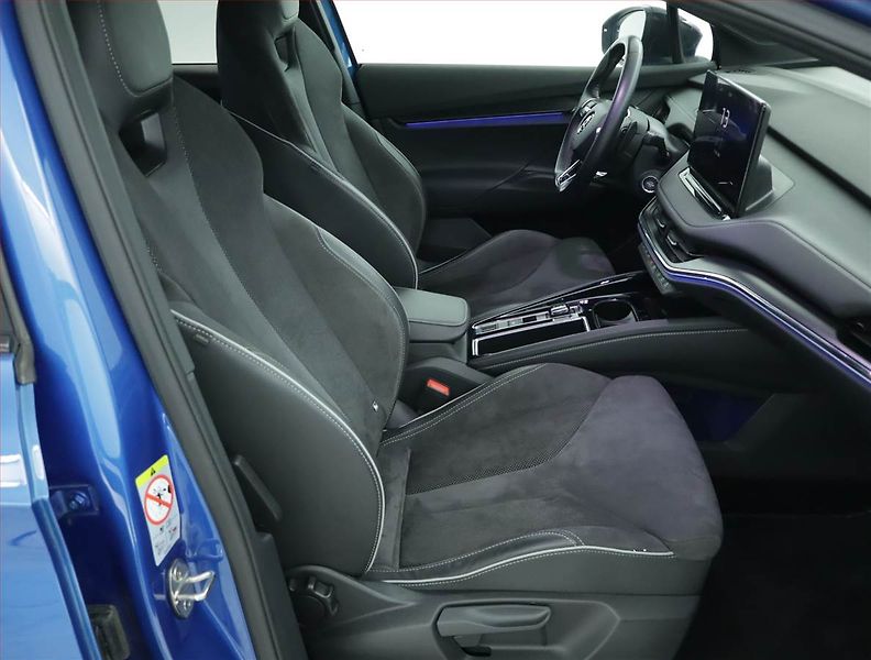 Škoda Enyaq (2023) Sportline iV 60 (62 kWh) - fotka 9 z 17