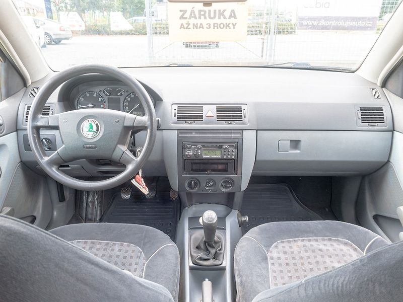 Škoda Fabia (2002) ČR 1.4i 44KW – 3/2028 - fotka 5 z 17