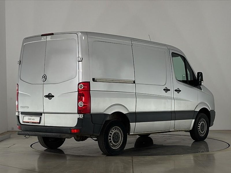 Volkswagen Crafter Skříň skříňový vůz  2,0 TDI - fotka 2 z 24