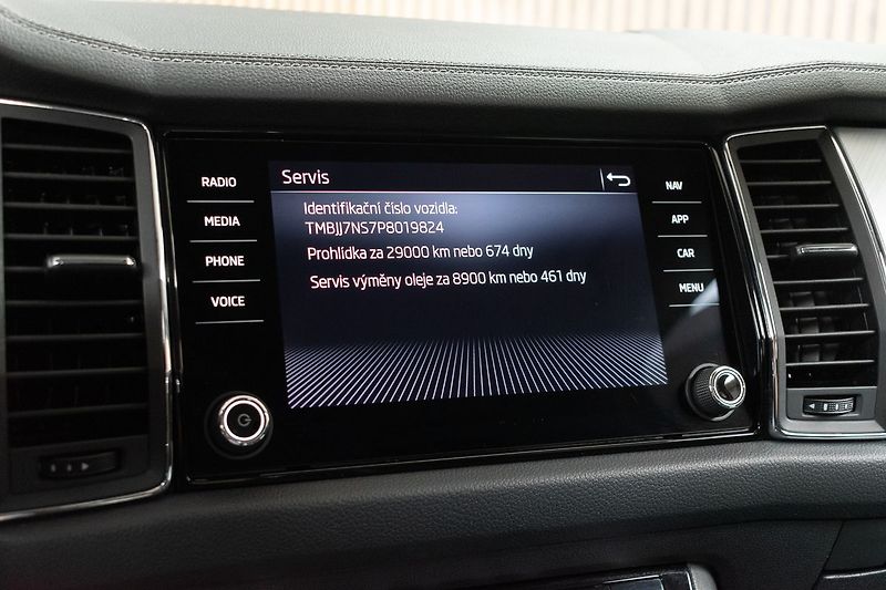 Škoda Kodiaq 2.0 TDI DSG*TAŽNÉ**DPH*ČR 1.M* - fotka 32 z 42