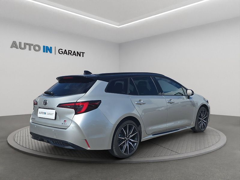 Toyota Corolla (2026) GR Sport 2.0 HEV A/T 131kw, To - fotka 5 z 28