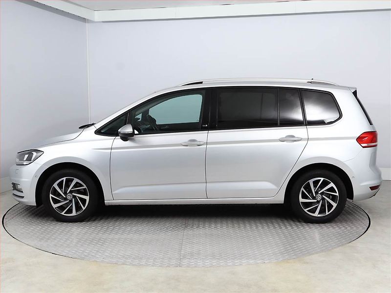 Volkswagen Touran (2017) Comfortline 1.4 TSI, Automat - fotka 3 z 18