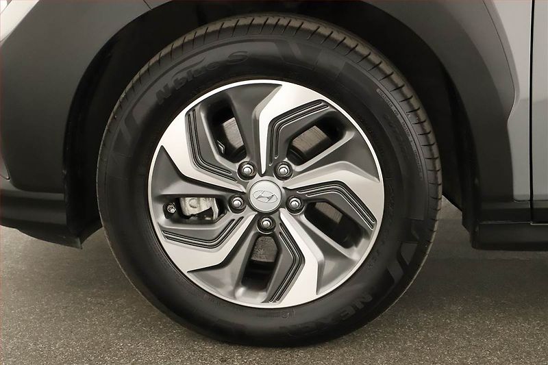 Hyundai Kona (2023) Smart Hybrid - fotka 14 z 14