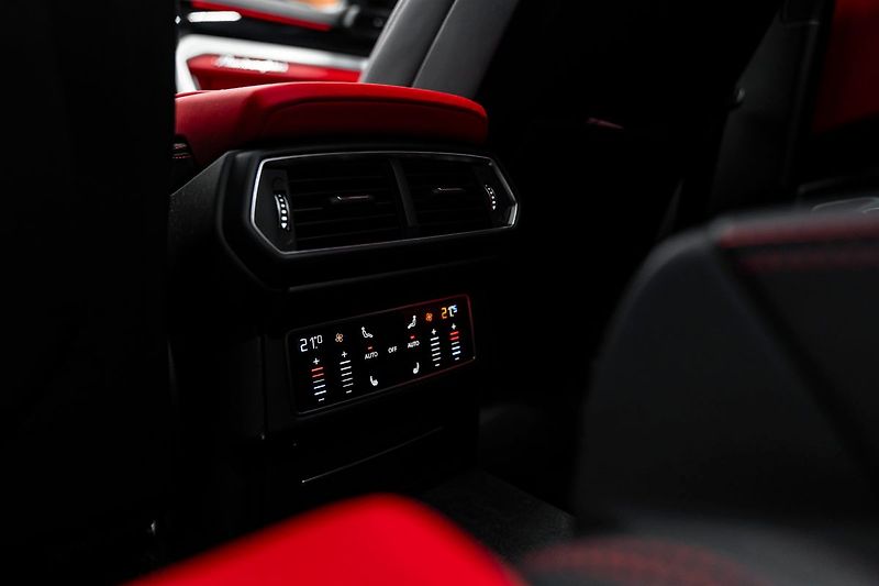 Lamborghini Urus 4.0 V8, B&O, Pano, Masáže, Noč - fotka 27 z 36