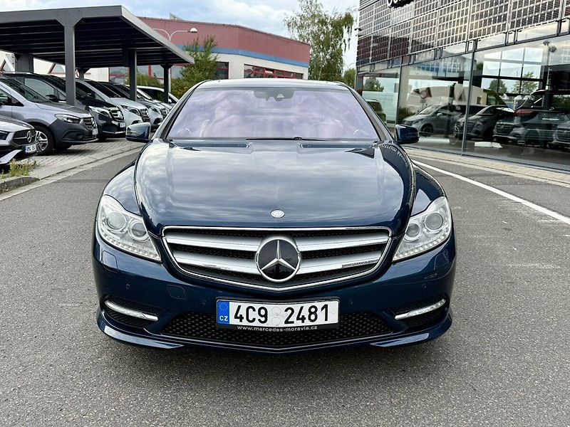 Mercedes-Benz CL (2010) 500 4MATIC - fotka 2 z 44