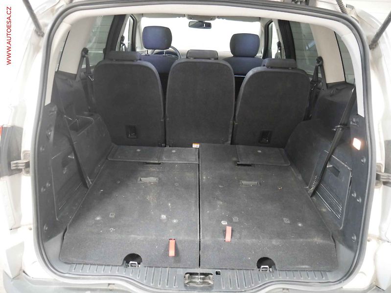 Ford S-MAX (2010) 2.0TDCi 7Míst, AC, tempo - fotka 7 z 18
