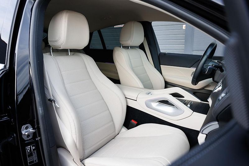 Mercedes-Benz GLE (2025) GLE 450d Coupe 4Matic AMG Line - fotka 43 z 49