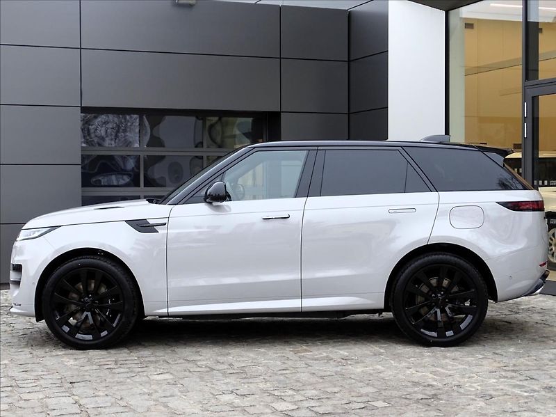 Land Rover Range Rover Sport (2026) 3,0 P550e AUTOBIOGRAPHY PHEV - fotka 2 z 29