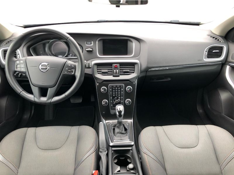 Volvo V40 D3 Cross Country - fotka 5 z 29