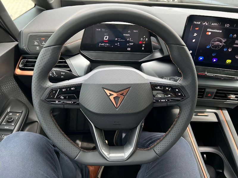 Cupra Born (2023) 58kWh / 204k - fotka 13 z 25
