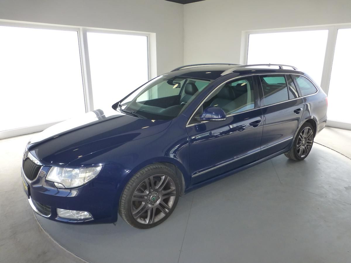 Škoda Superb 2,0TDI*VYHŘ.S*NAVIGACE*XENONY