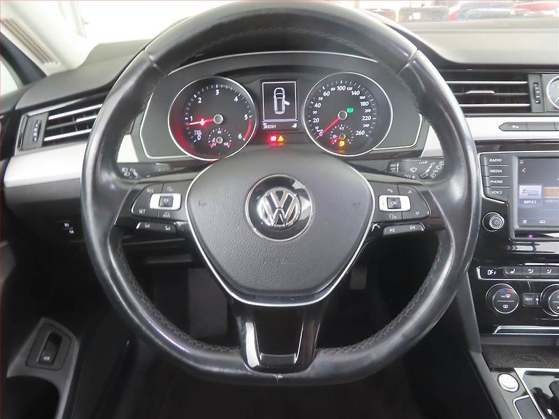 Volkswagen Passat (2016) Comfortline 2.0 TDI, Automat - fotka 15 z 22