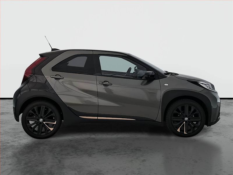 Toyota Aygo (2023) Selection x-cite 1.0 VVT-i, ČR - fotka 6 z 20
