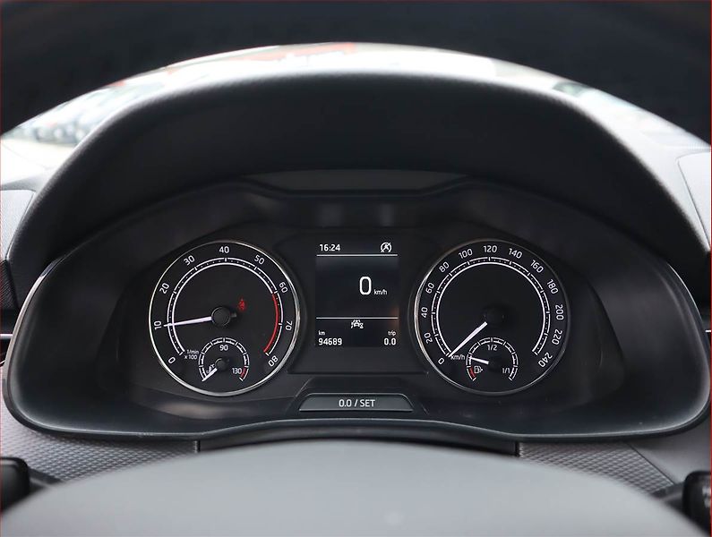 Škoda Scala (2020) Joy 1.0 TSI, Tempomat - fotka 11 z 20