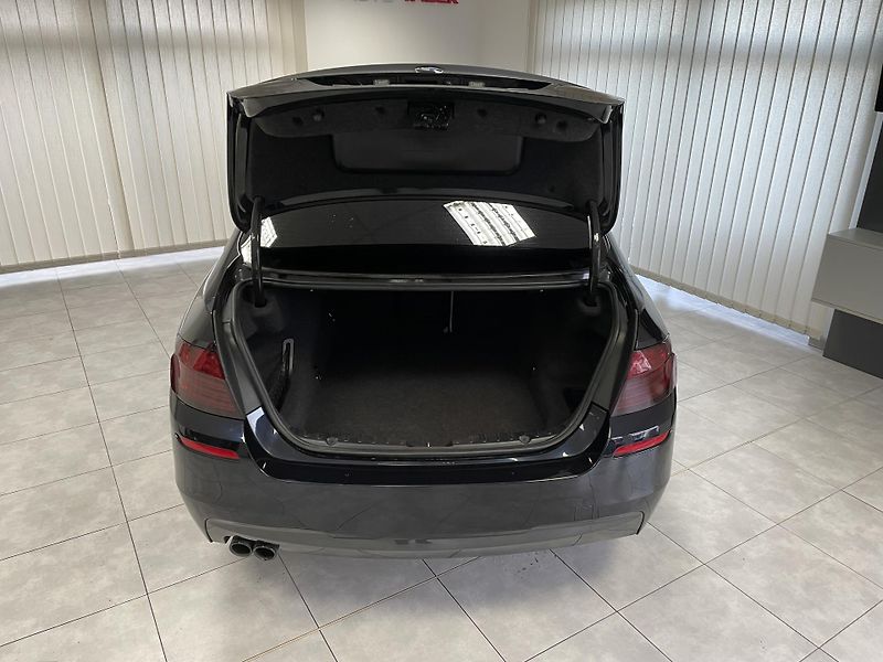 BMW Řada 5 530 XD M-Paket ČR SERVIS DPH - fotka 25 z 25