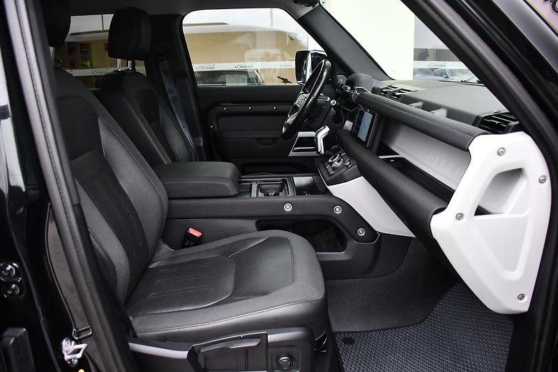 Land Rover Defender 110S D240 AWD MERIDIAN ČR - fotka 17 z 45
