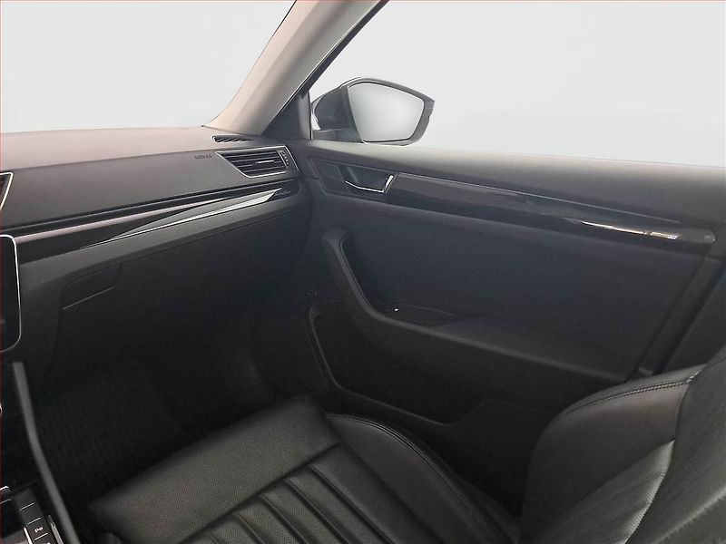 Škoda Superb (2018) Laurin&Klement 2.0 TSI - fotka 8 z 22