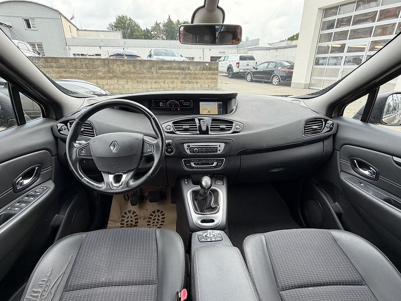 Renault Grand Scénic  1.6 16V Expression 7STR - fotka 9 z 23