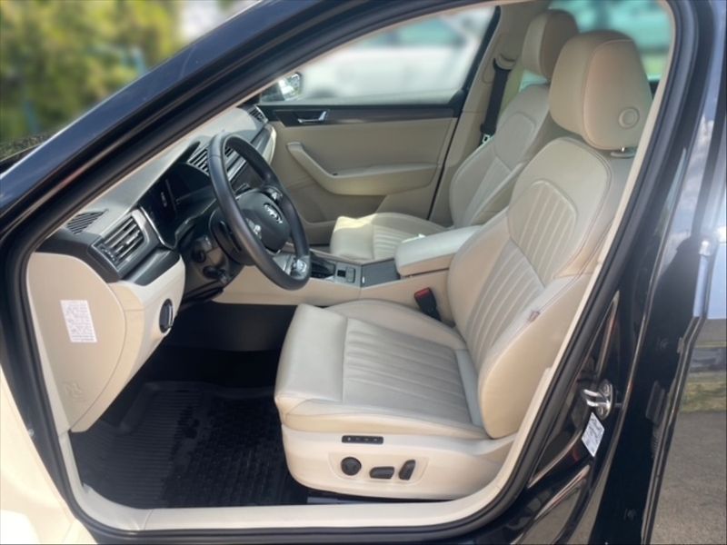 Škoda Superb 2,0 TDI 147 Style 4x4 DSG - fotka 7 z 11