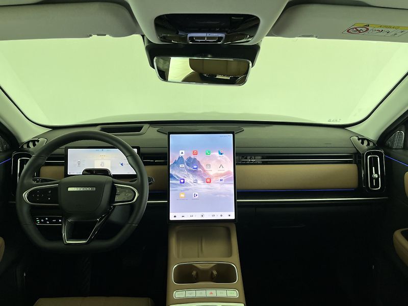 Jaecoo 7 (2025) PHEV (EXCLUSIVE BROWN) - fotka 14 z 18