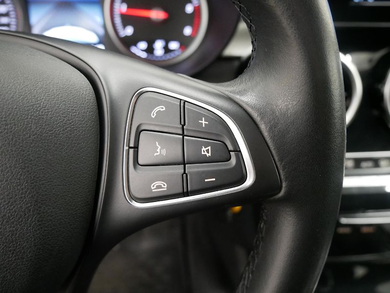 Mercedes-Benz Třídy C - fotka 16 z 25